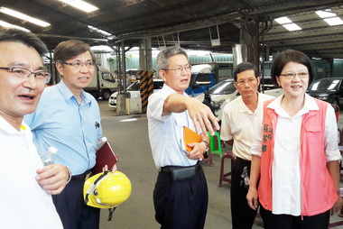 大里新仁路雨水下水道施工2個月(圖)