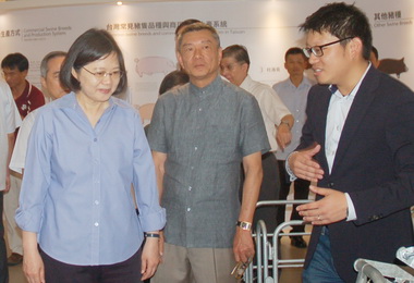 蔡英文以行動支持雲林台灣豬肉轉型升級(圖)