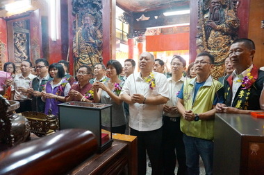 太和宮辦普渡節省經費購白米贈低收入戶(圖)