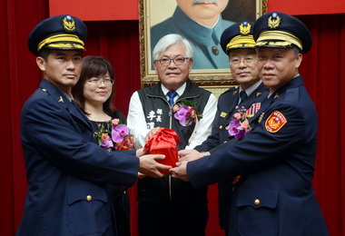 雲林縣警察局新卸任分局長交接(圖)