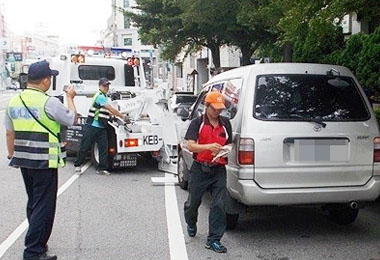 太平警 強力執行違規拖吊取締勤務(圖)