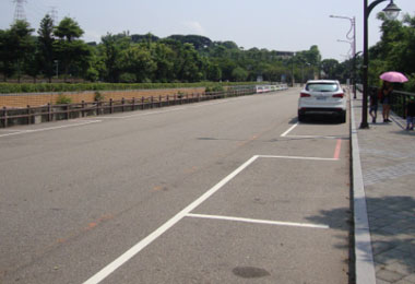 清水鰲峰山公園設停車格 遊客停車方便(圖)