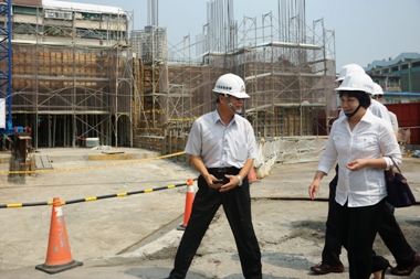 陳美伶巡視南部中心新建辦公大樓(圖)