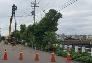 梧棲與安良港大排護岸傾斜緊急搶修(圖)