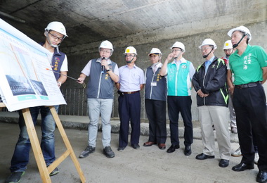 梅姬颱風來襲林佳龍提前返台坐鎮(圖)