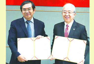 機器人顧老 南開科大產學合作(圖)