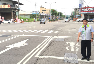 一個路口有20人孔蓋 議員：地下化(圖)