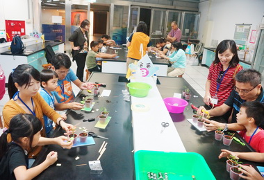 綠博綠生活體驗民眾：收穫豐(圖)