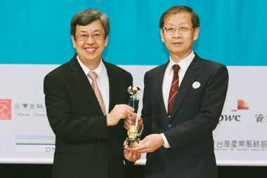 中鋼獲頒十大永續典範公司獎(圖)