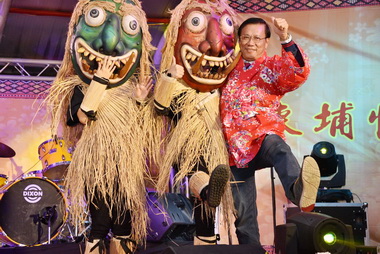 東埔浴衣踩街熱鬧非凡(圖)