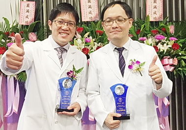 獲頒優良醫師獎 兩醫師實至名歸(圖)