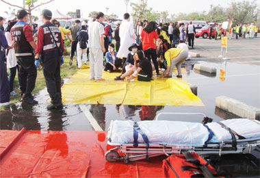 高市旗津風車公園辦空難演習(圖)