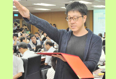 宣誓就職 文化局長尹立：續升文化能量(圖)