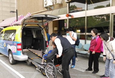 高市計程車創新服務獲高齡友善城市暢行獎(圖)