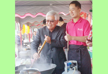 全國薑母鴨料理賽在雲林現場香味四溢(圖)