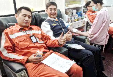 高鐵左營站捐血傳愛旅客員工響應(圖)