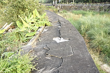 集集道路護岸大損害 林明溱：速修(圖)