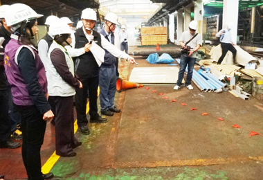 市府進行春安突檢盼業者強化作業安全(圖)