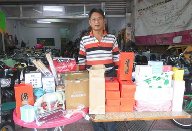 集集上帝公協會17日義賣助弱勢(圖)