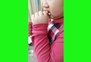 小孩出現咬指甲強迫性行為應儘速就醫(圖)