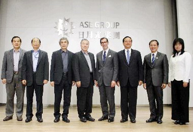 日月光集團董事長張虔生獲頒卓越領導人獎(圖)