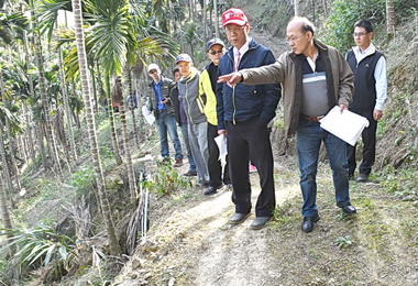 農路路基沖毀 林明溱：下令改善(圖)