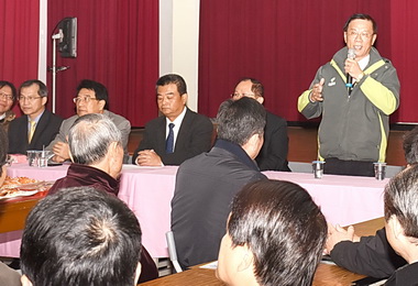 林明溱：中央應速解一例一休紛擾(圖)