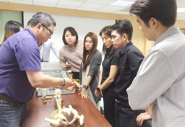 機械手臂技術成熟泰國醫師來台取經(圖)