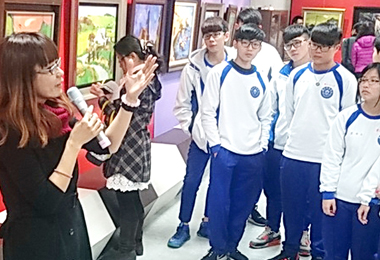 水商展出投商教師油畫作品(圖)