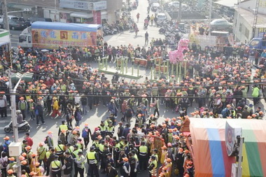 白沙屯媽祖北港朝天宮進香(圖)