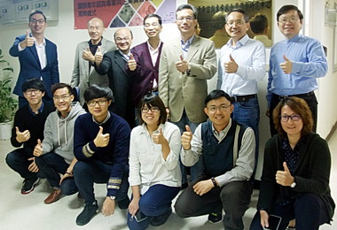 國際青年諮詢與企業實習研究中心成立(圖)