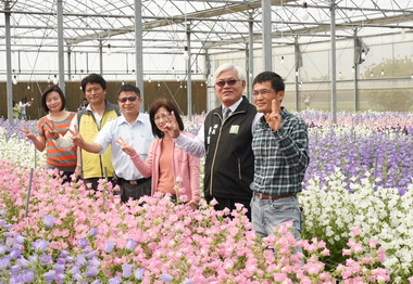 參訪風鈴花產區李進勇：協助推廣(圖)