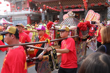 斗六媽祖遶境 白沙屯媽贊境人爆滿(圖)