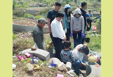 民眾利用連假分散掃墓塞車情形不再(圖)