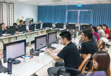 解決C2無紙化高雄關辦座談(圖)