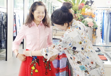 迎接母親節福華精品服飾聯合促銷(圖)