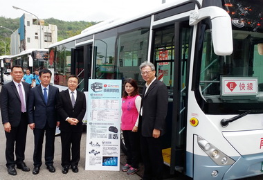 客運引進新型低地板公車 偏遠服務不受限(圖)