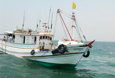 高美溼地外漁船違規捕魚遭函送裁罰(圖)