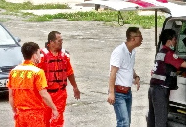 外籍船員海上受傷海巡接駁就醫(圖)