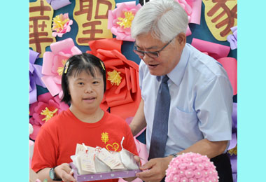 籌募交通費憨兒自製手工皂義賣(圖)