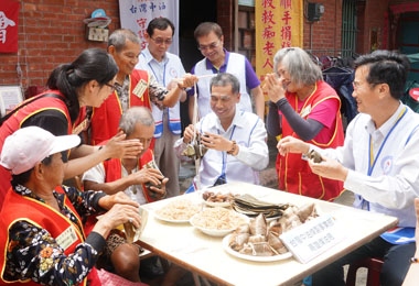 端午節將至中油送愛關注獨居老(圖)