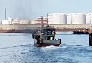 陸船越界捕魚遭重罰180萬驅離出境(圖)