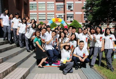 水里商工畢業典禮場面熱絡(圖)