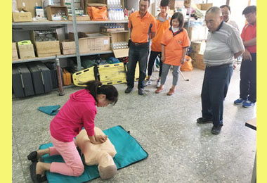 水里消防分隊辦救援隊專業訓練(圖)