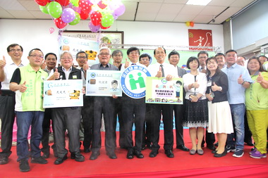 虎尾健保製卡在地化(圖)