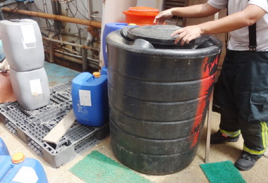 勞檢處：游泳池業者應重視化學藥劑危害(圖)