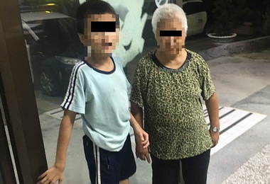 八歲啞童深夜獨走四公里只為超商玩具(圖)