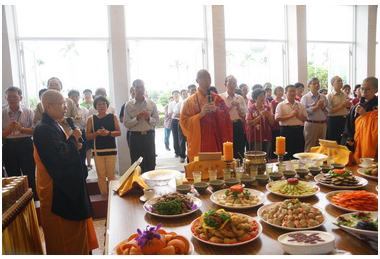 中油煉製事業部辦中元普渡祈求營運興隆(圖)