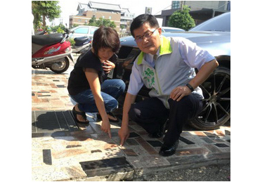 民眾憂心黑板樹根破壞建築物(圖)