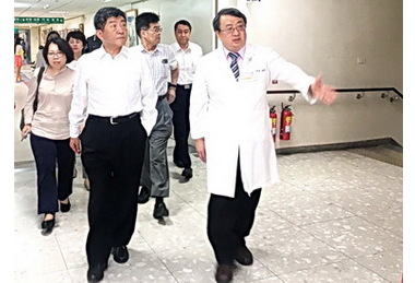 陳時中巡視投醫 肯定善盡公醫使命(圖)